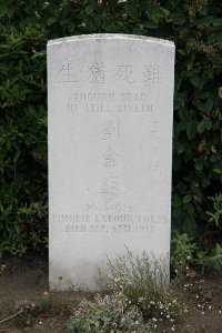 Les Baraques Military Cemetery Sangatte - Liu Chin To, 